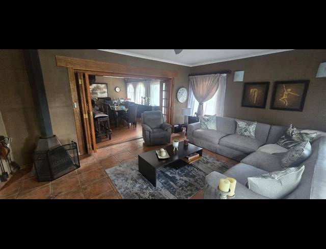 3 BEDROOM HOUSE FOR SALE IN ARCON PARK